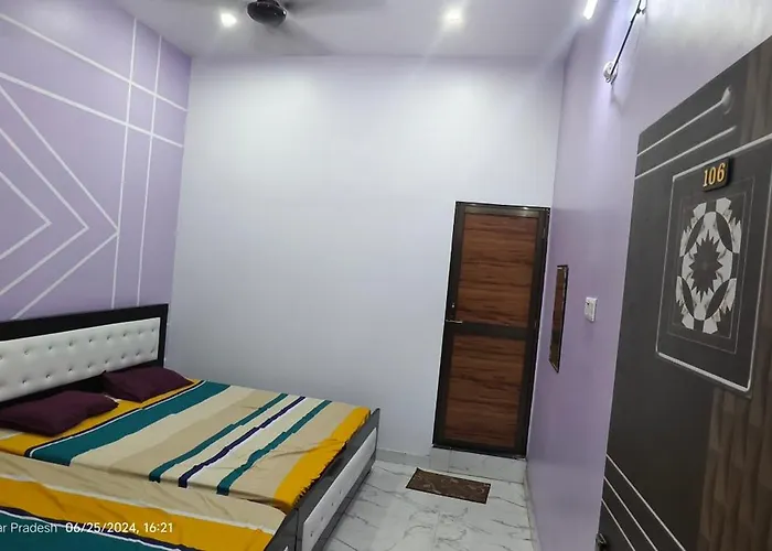 Shree Ayodhya Dham Guest House 300 Meter From Sri Ram Temple Free Pick Up , Drop , Breakfast & Wifi